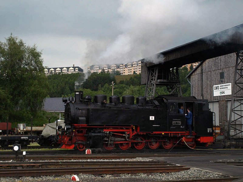 99 773